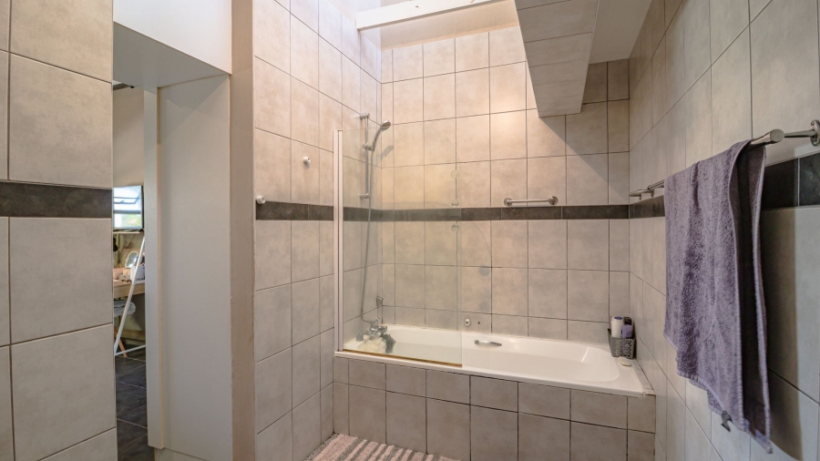 5 Bedroom Property for Sale in Vincent Eastern Cape